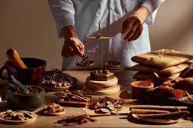 Ứng dụng Âm Dương Lý Số trong chọn nghề và định hướng đời